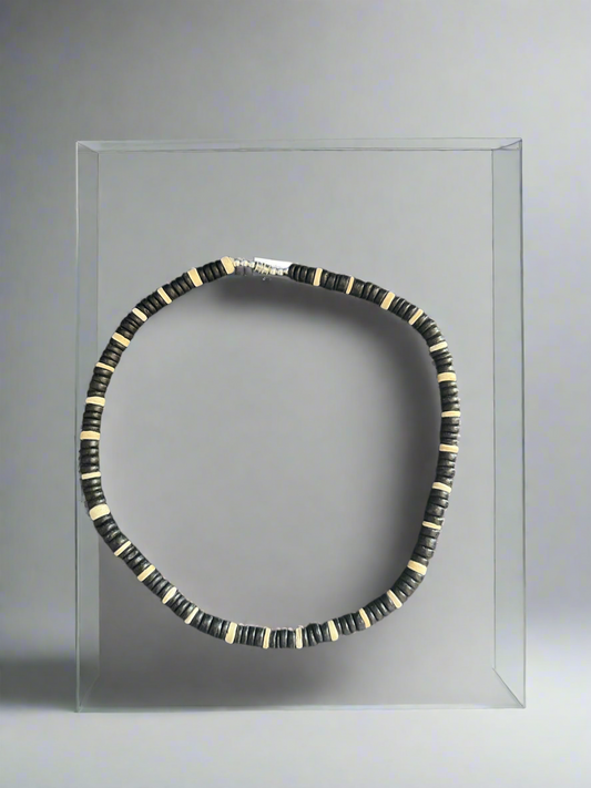 Black and white necklace